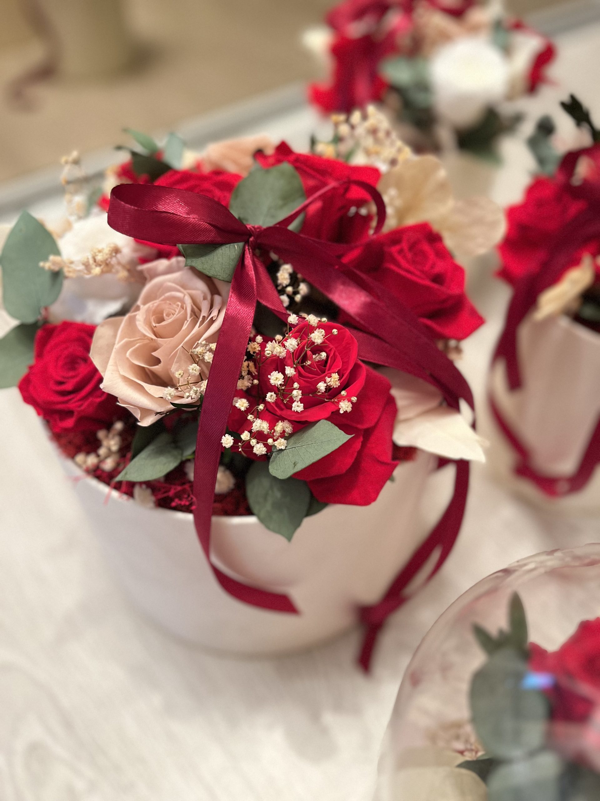 Flower Box Prezentowy – Czerwone Wieczne Róże