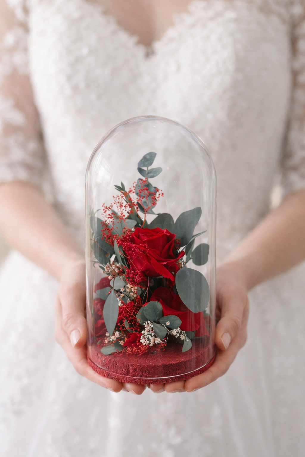 Kwiatowa Kopułka – wieczne kwiaty w szklanej kopułce