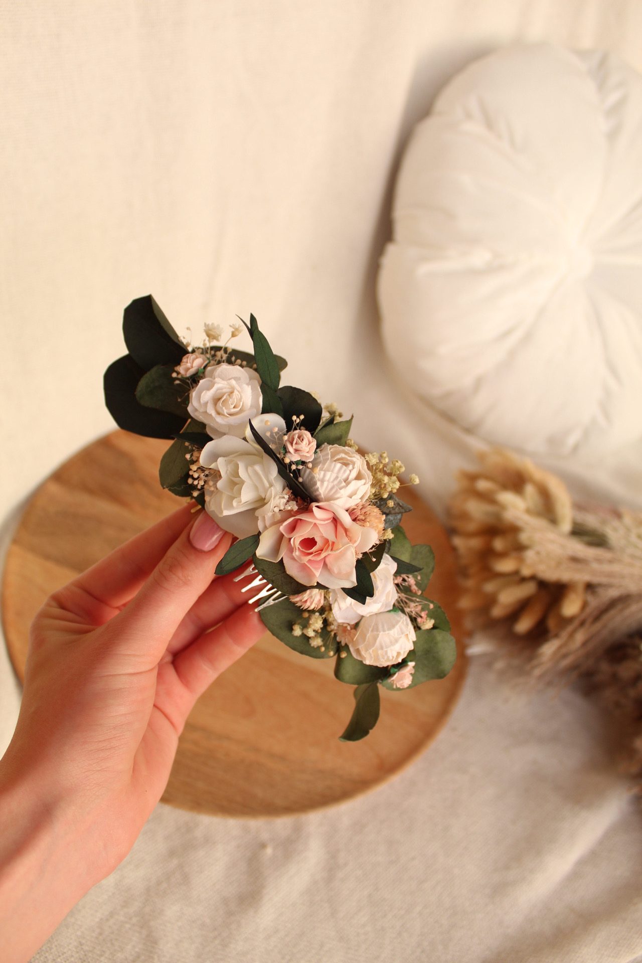 Grzebyk do Włosów – Eleganckie Pączki Róż